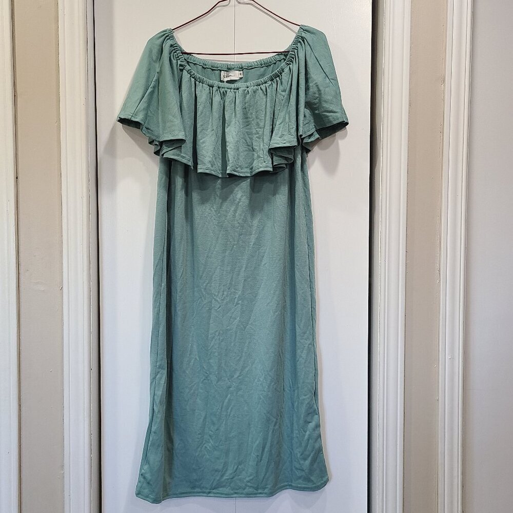 🥵 NWT Sleeveless dress wide neck, with ruffles